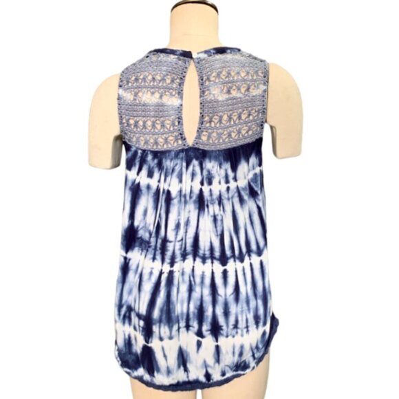 Knox Rose Tie Dye Sleeveless Tank Top Crochet & Ladder Lace Sz M Blues 74F - Picture 4 of 9
